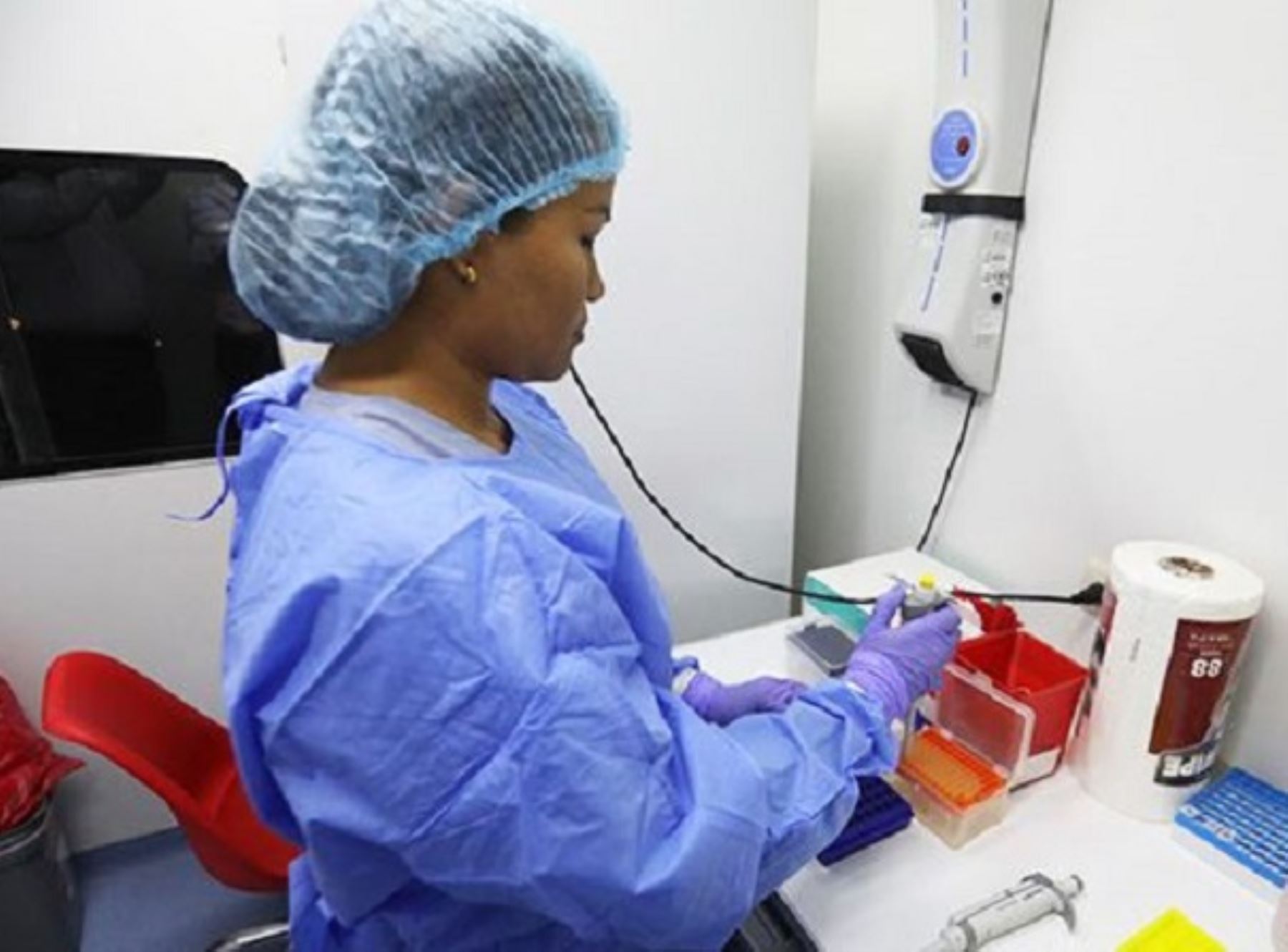 El Instituto Nacional de Salud enviará laboratorio móvil a Casma para fortalecer el diagnóstico molecular del dengue en dicha provincia ancashina, una de las más afectadas por la enfermedad. ANDINA/Difusión