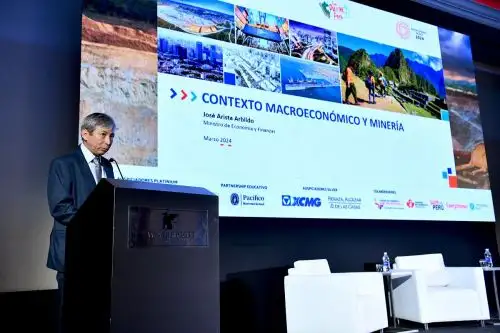 Ministro de Economía y Finanzas, José Arista Arbildo. Foto: Cortesía.