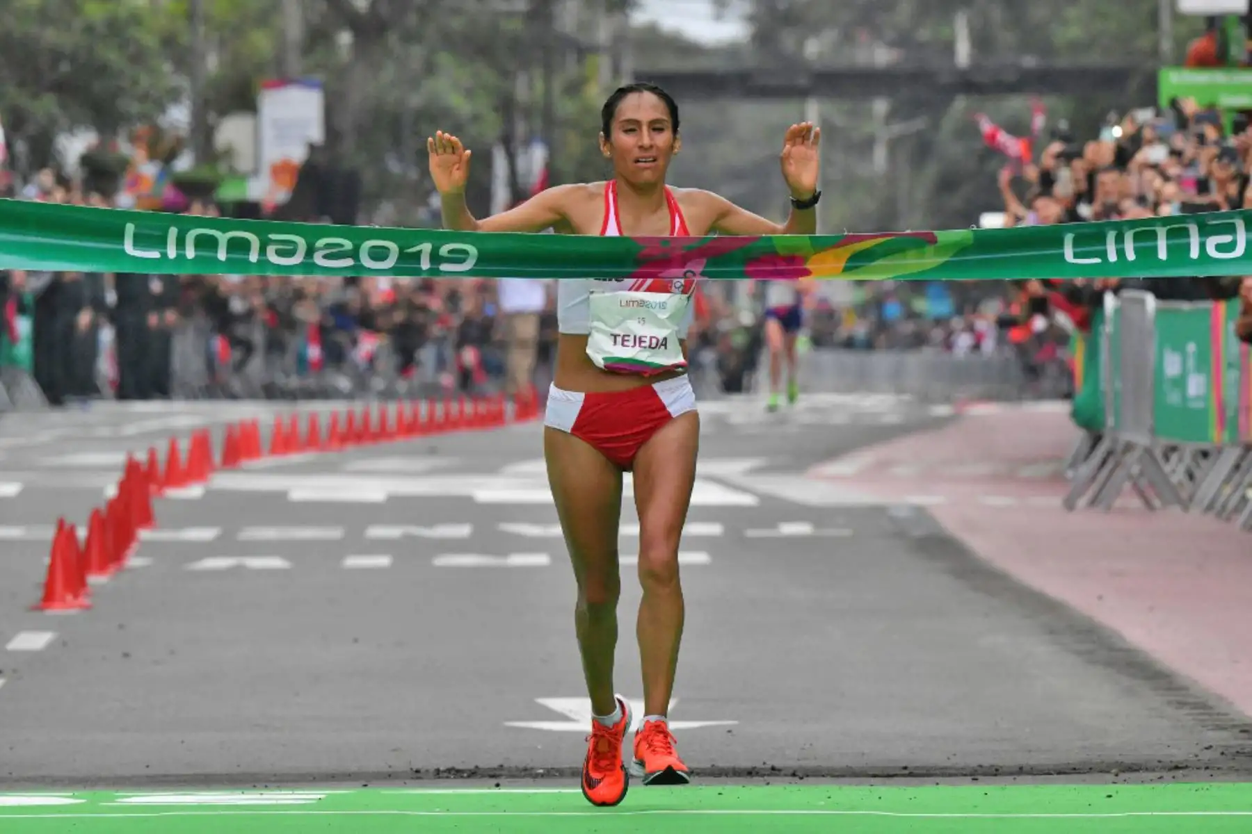 Gladys Tejeda gana el maratón femenino en los Juegos Panamericanos Lima 2019, el 27 de julio de 2019. Foto: AFP