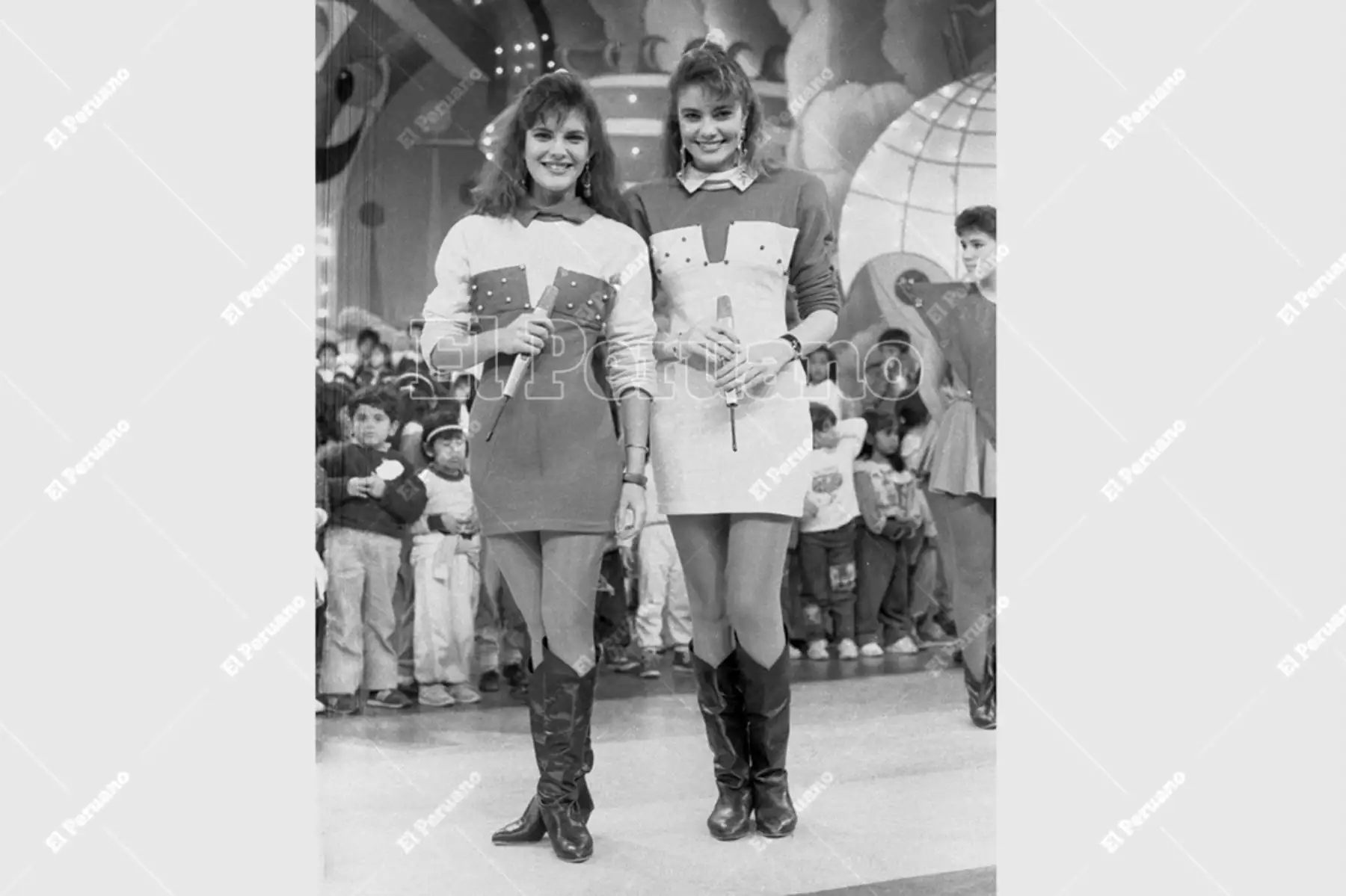 Lima - 27 setiembre 1990 / Mónica Santa María y Almendra Gomelsky, dalinas del exitoso programa infantil Nubeluz de Panamericana Televisión. Foto: Archivo Histórico de El Peruano / Rivera