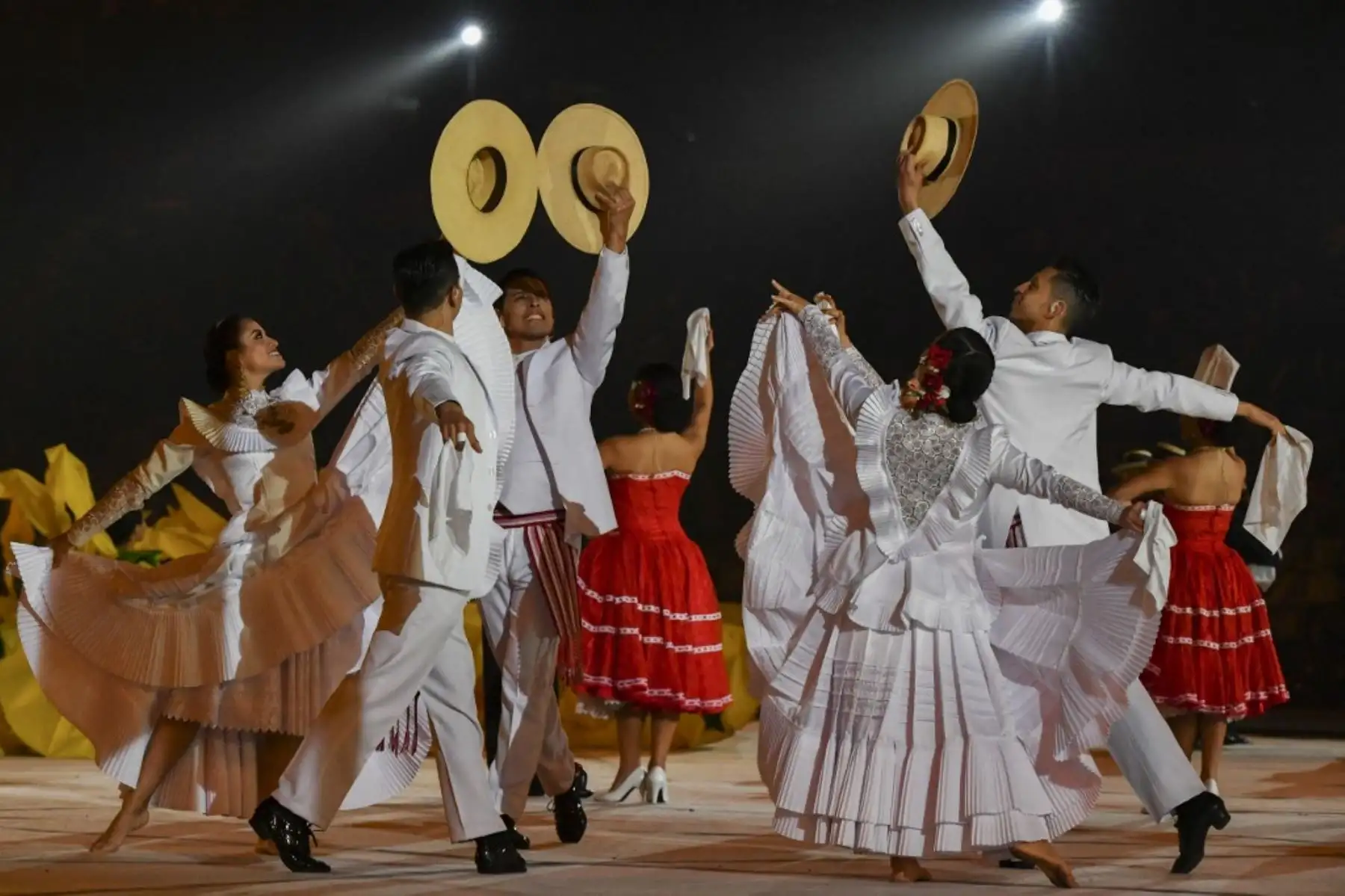Presentación de artistas en  la ceremonia de inauguración de los Juegos Panamericanos Lima 2019 en el Estadio Nacional, el 26 de julio de 2019. Foto: AFP