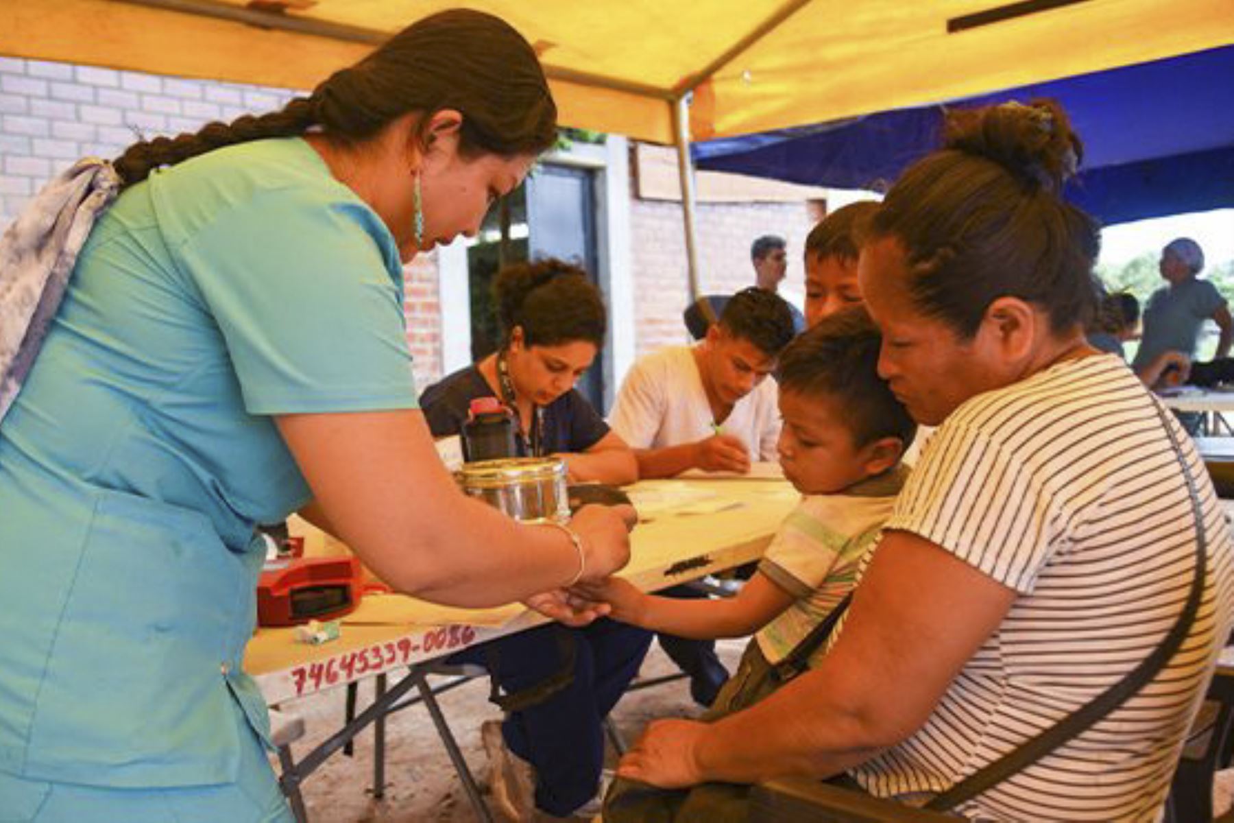 Además de la atención médica se ha desplegado equipos con personal especializado en epidemiología. Foto: ANDINA/Minsa