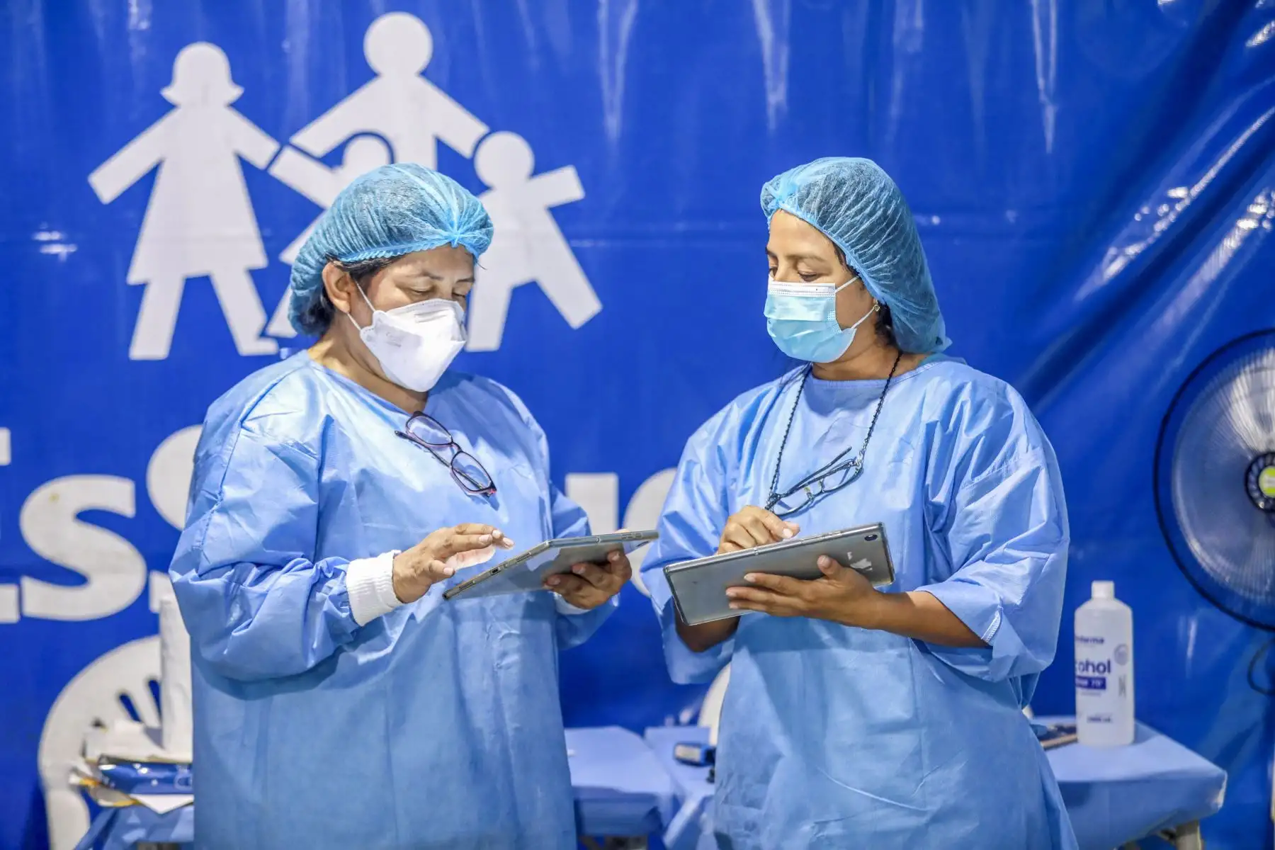 En dichos distritos, más de 10 profesionales de la salud entre: médico emergencia y desastre, médico de familia, médico general, enfermería, tecnólogo médico, farmacia, tecnólogo de laboratorio y más; prevén brindar alrededor de 4000 atenciones de salud.
Foto: ANDINA/EsSalud