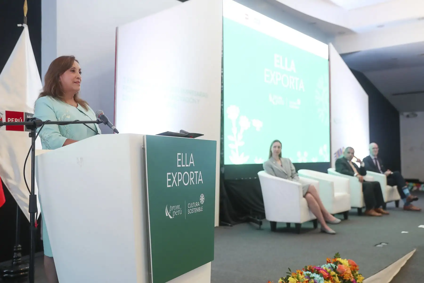 Presidenta Dina Boluarte participa en el II Encuentro “Mujeres empresarias: fomentando la innovación y diversidad cultural”. Foto: ANDINA/ Prensa Presidencia