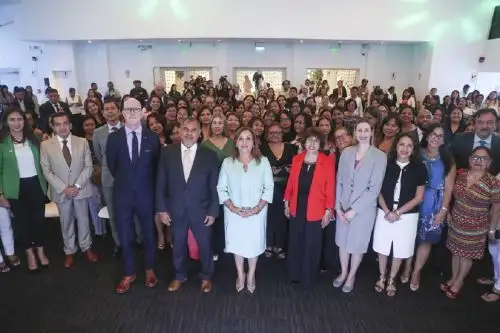 Presidenta de la República, Dina Boluarte, participó en el II Encuentro "Mujeres empresarias: fomentando la innovación y diversidad cultural". Foto: Cortesía.