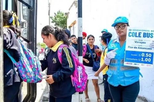 ATU: “Cole Bus” movilizó en cuatro días a cerca de 1,500 escolares en el Rímac. Foto: ANDINA/Difusión.