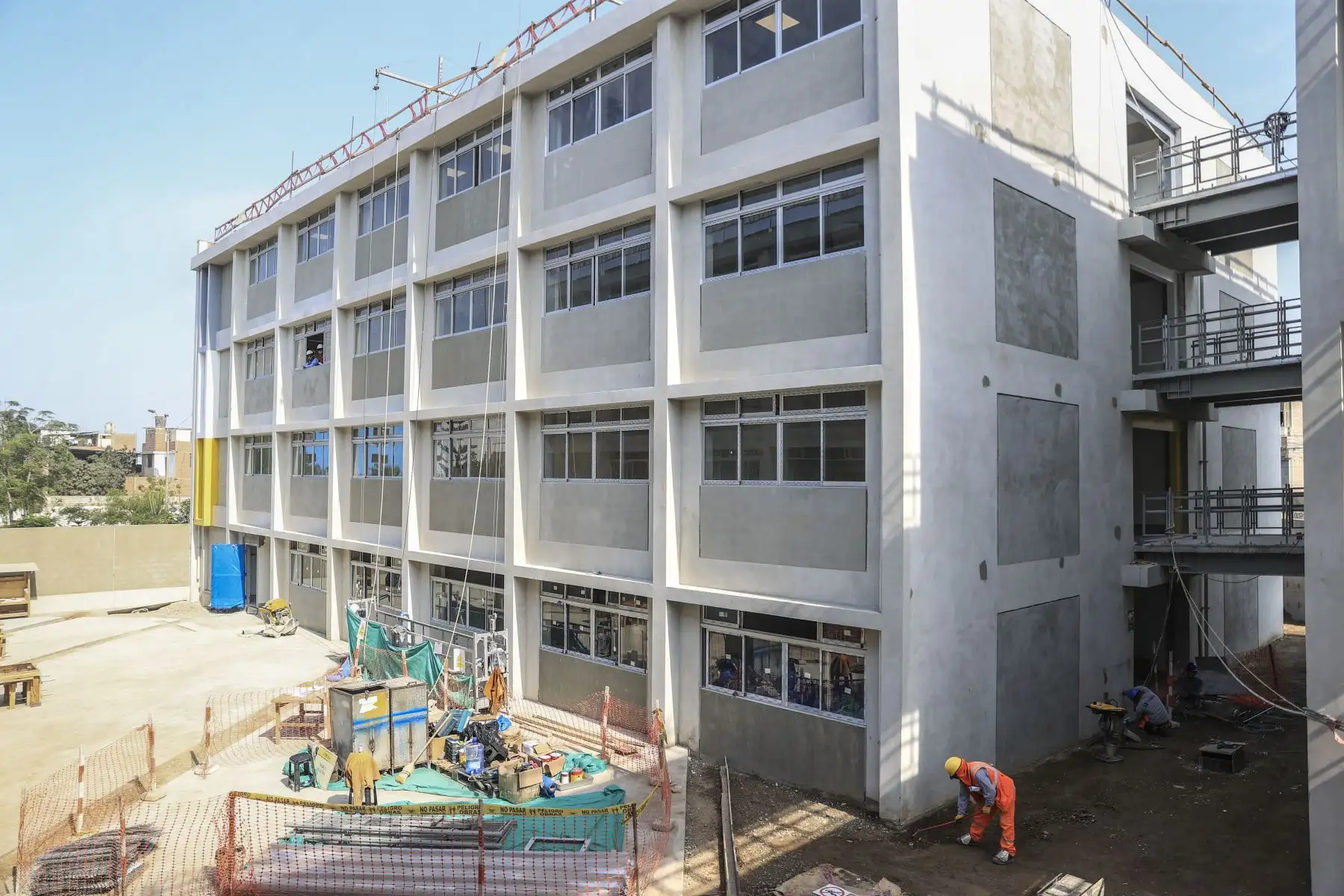 Construcción de la Escuela Bicentenario Mariscal Ramón Castilla en San Juan de Miraflores. Foto: ANDINA/Jhonel Rodríguez Robles