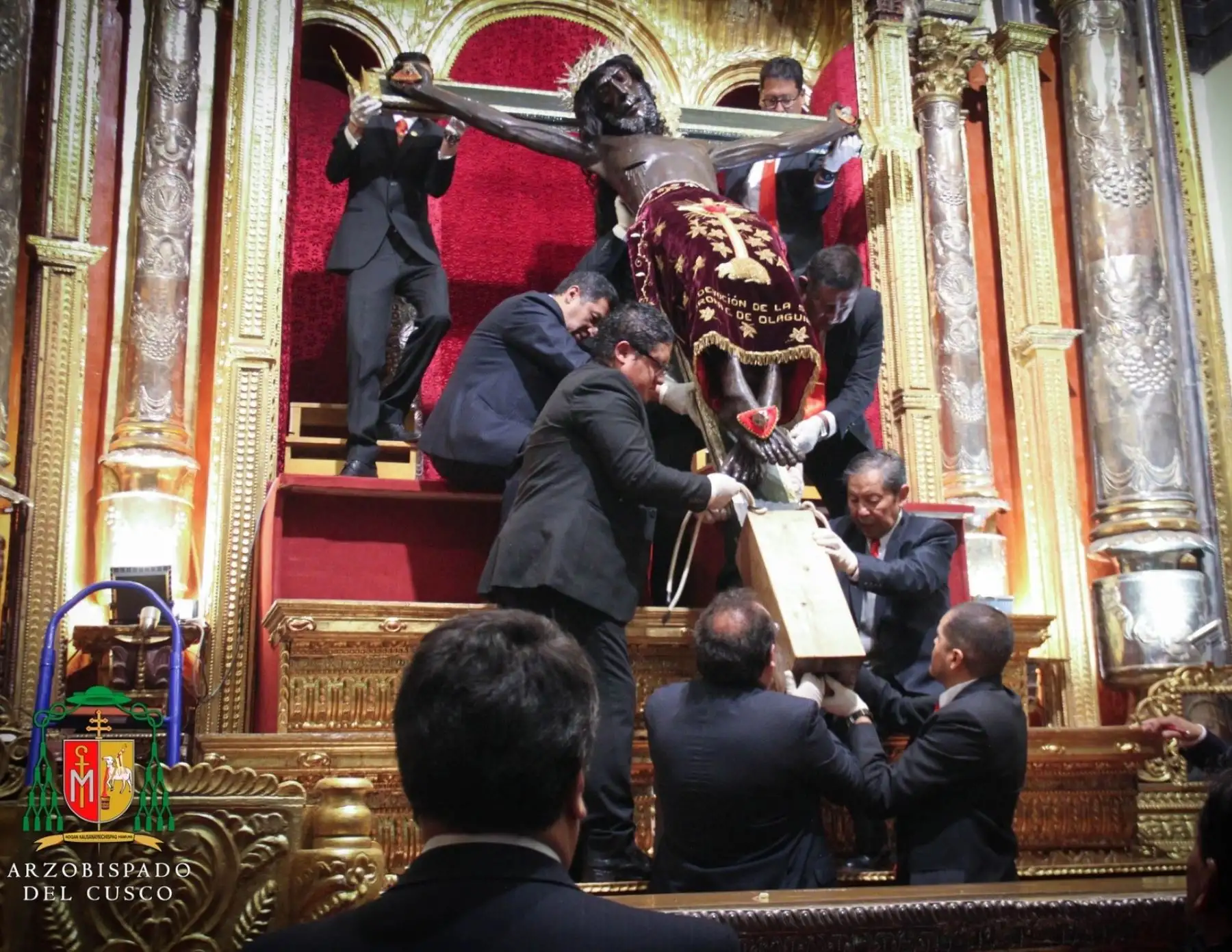 Con la entronización de la imagen del Señor de los Temblores, Cusco inició esta mañana las actividades religiosas por Semana Santa. ANDINA/Difusión