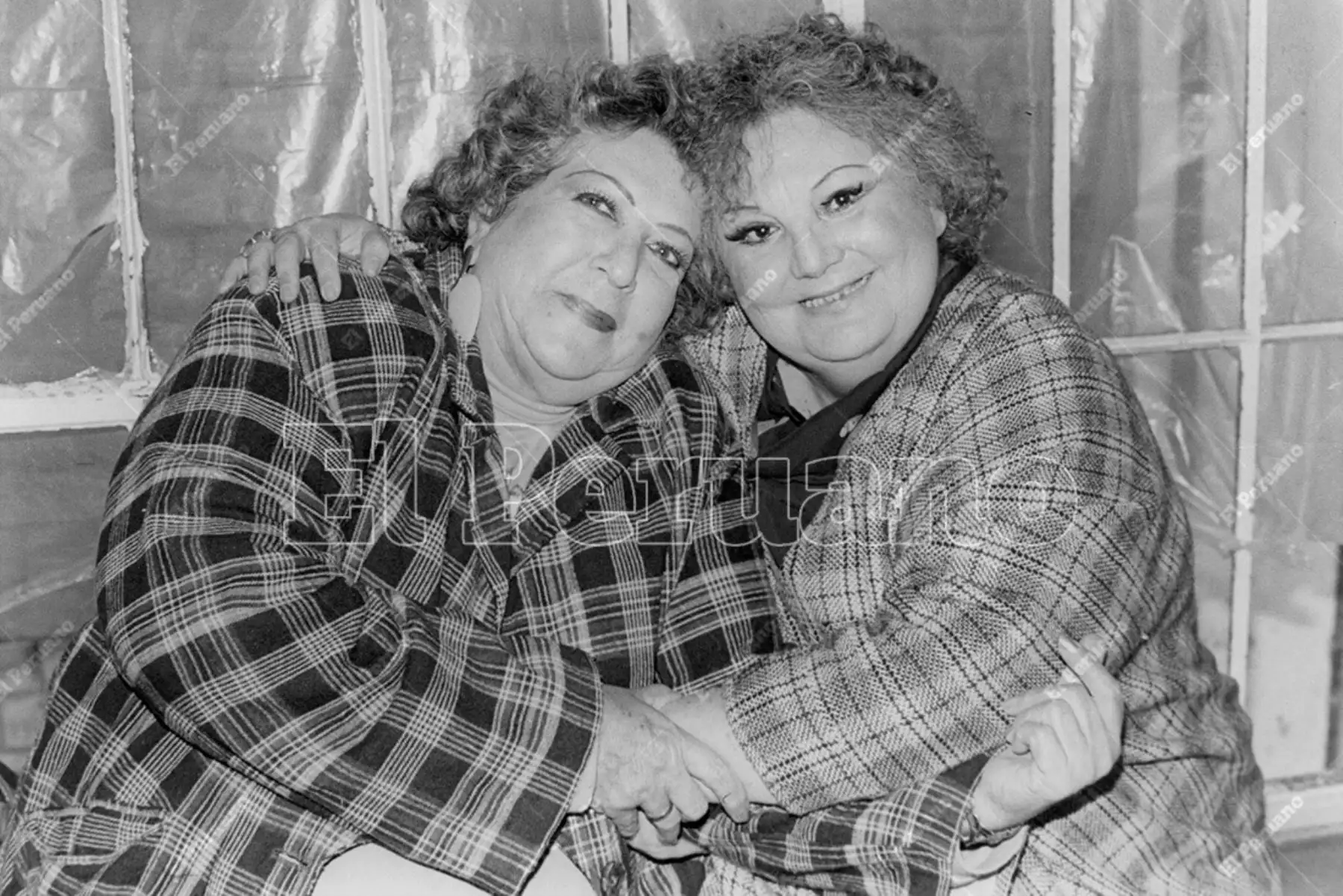 Lima - 16 julio 1992 / Esmeralda Checa y Alicia Andrade figuras destacadas del exitoso programa Las Mil y Una de Carlos Álvarez.  Foto: Archivo Histórico de El Peruano