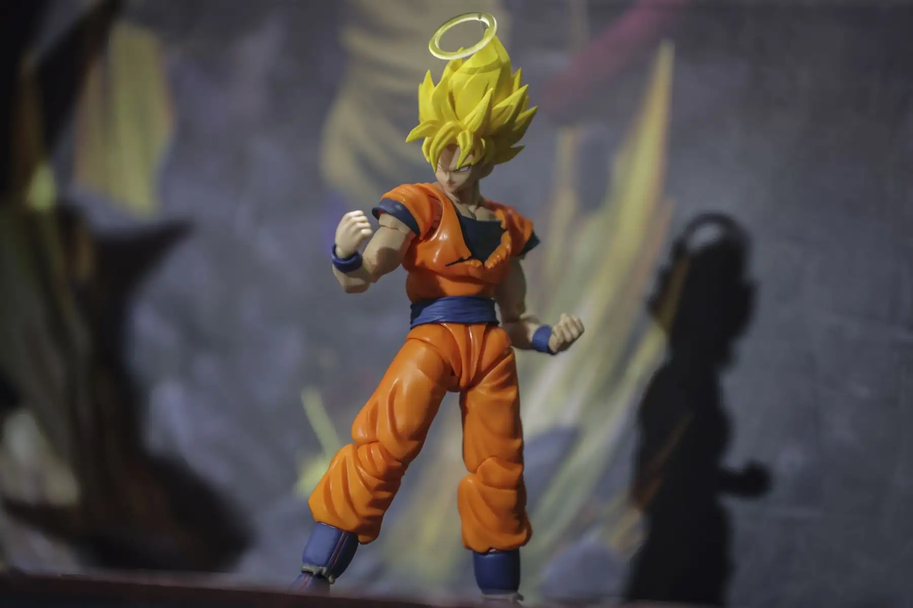 Fanáticos de Dragon Ball vivieron momentos de diversión y nostalgia recordando todo el legado de Akira Toriyama, y disfrutando de las diversas actividades que se realizan en la zona Tangüis del Circuito Mágico del Agua, para rendir homenaje al legado de uno de los maestros del género manga que ha dejado una huella imborrable en la cultura popular. Concursos de cosplay, proyecciones, juegos, música en vivo y la presencia de los icónicos personas como Goku, Vegeta, Freezer y muchas cosas más que ofrece este evento que se realiza del 15 al 17 de marzo.
Foto: ANDINA/Andrés Valle