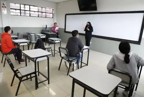 La Universidad Nacional de Cañete (UNDC) exonerará del pago de matrículas y examen de admisión a nivel de pregrado a jóvenes y adultos con discapacidad que se encuentren inscritos en el Registro Nacional del Conadis, gracias al convenio de cooperación interinstitucional firmado entre ambas instituciones con el fin de promover la educación superior en esta población vulnerable.
