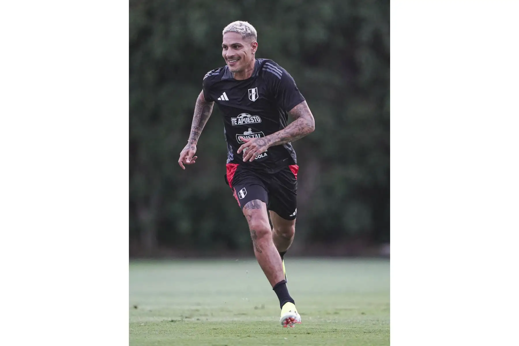 Paolo Guerrero, delantero de la bicolor. La selección peruana continúa con los entrenamientos en la Videna para su partido encuentro amistoso ante Nicaragua. Foto: FPF