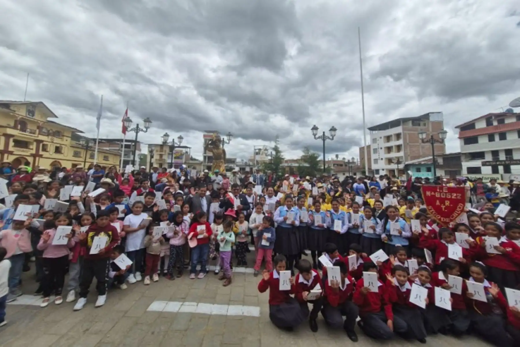 El Ministerio de Cultura está destinando más de 3 millones de soles en el marco del Plan Anual de Estímulos Económicos para la Cultura, Edición Bicentenario, para el libro y el fomento de la lectura.