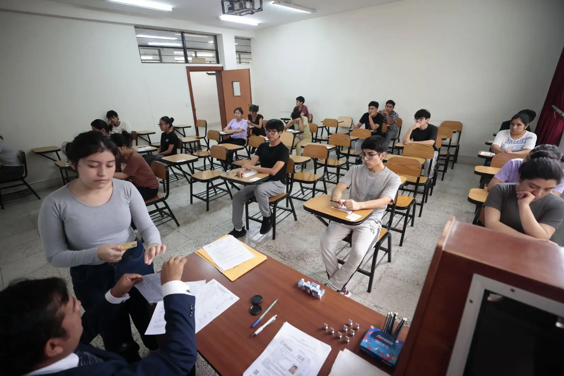 Un total de 4,028 aspirantes a convertirse en médicos tendrán una prueba exclusiva en la que competirán por una de las 56 vacantes que se ofrecen en la carrera de Medicina Humana en la modalidad ordinaria de la Universidad Nacional Mayor de San Marcos (UNMSM). Foto: ANDINA/Vidal Tarqui