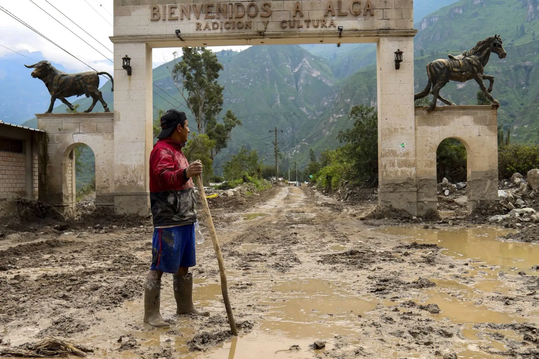 Un fuerte huaico ha generado estragos en numerosas calles y viviendas de los distritos de Alca y Tomepampa, en Arequipa. Las autoridades ya están desplegando ayuda humanitaria para asistir a los afectados. Foto: Cortesía Diego Ramos