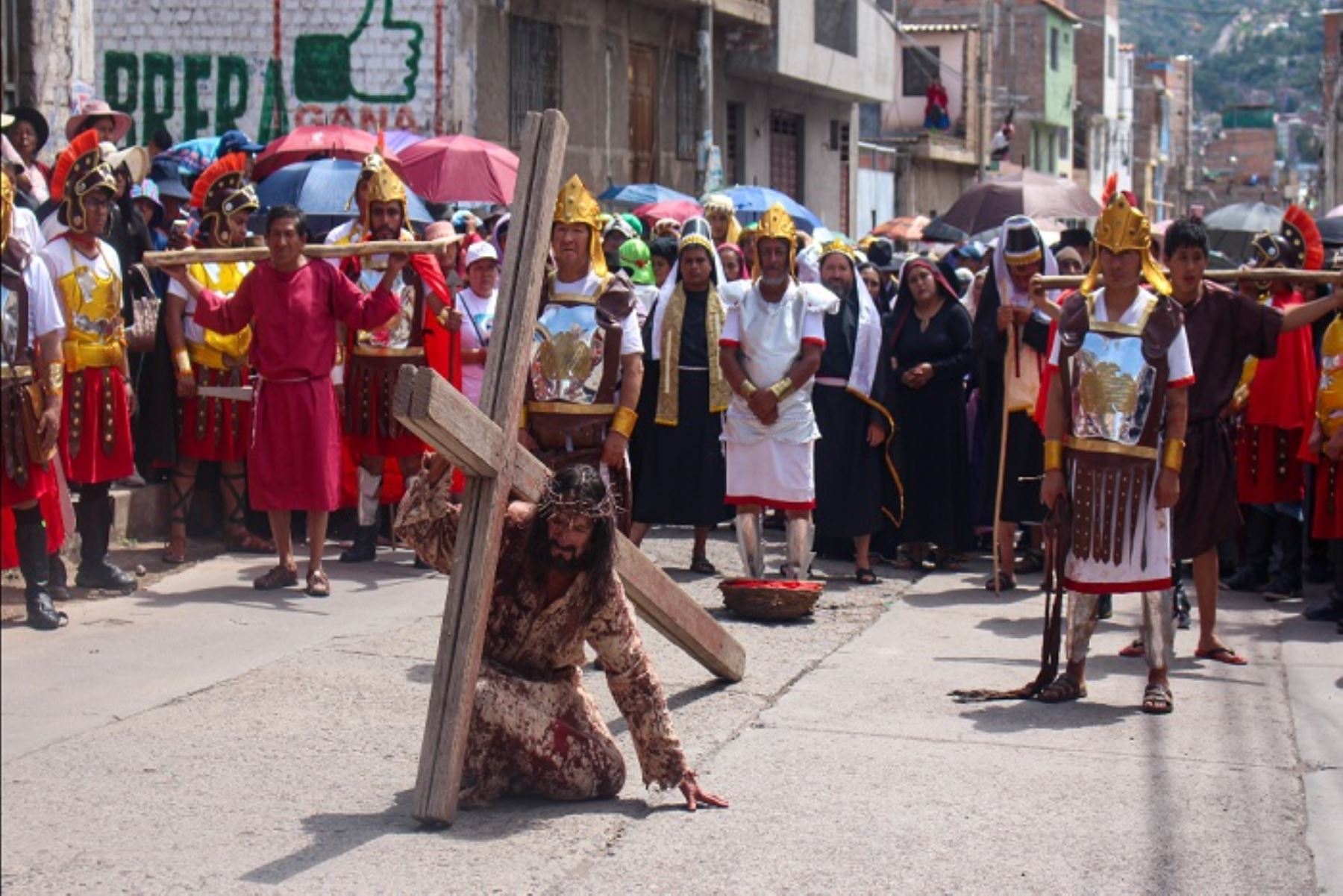 Esta importante actividad religiosa tuvo la característica peculiar de celebrarse o cantarse en idioma quechua.