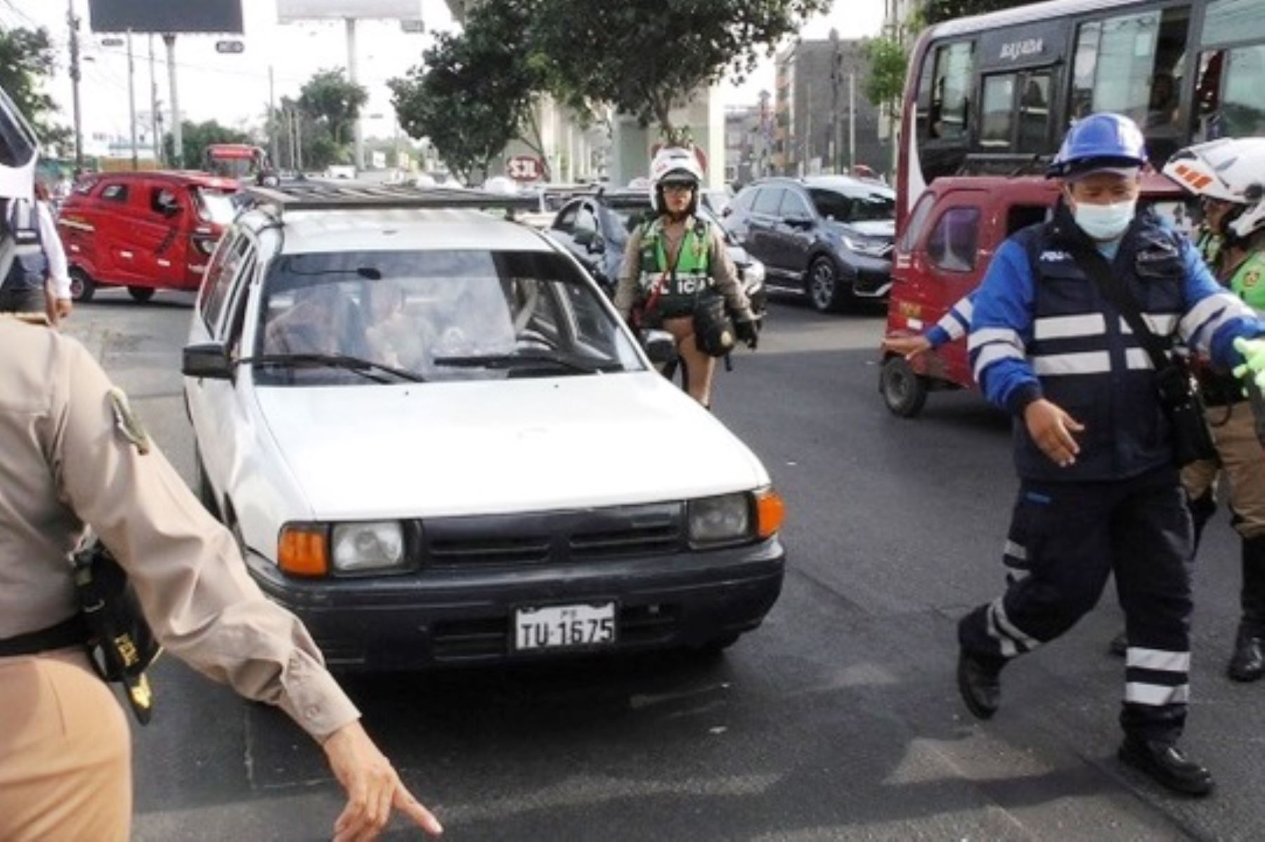 ATU y la PNP refuerzan operativos contra el servicio de transporte ilegal. Foto: ANDINA/Difusión.