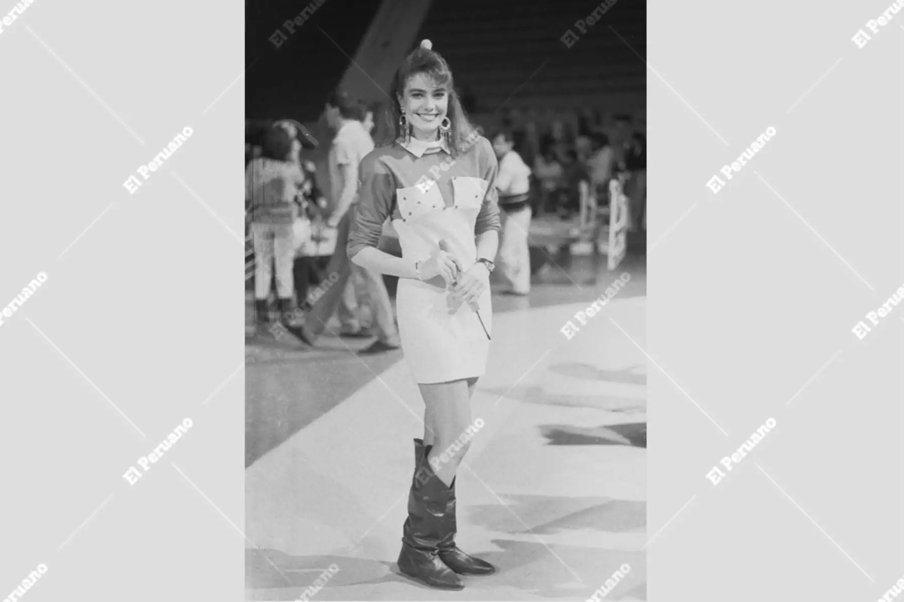 Lima - 27 setiembre 1990 / Almendra Gomelsky, animadora del Programa infantil Nubeluz de Panamericana televisión. Foto: Archivo Histórico de El Peruano / Rivera