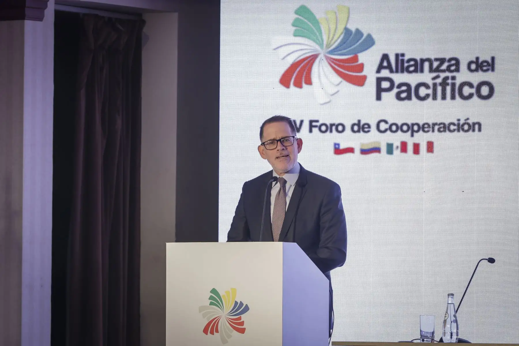 El Viceministro de Relaciones Exteriores, Embajador Ignacio Higueras Hare, acompañado por los coordinadores nacionales de Chile, Colombia y México, inaguró el  V Foro de Cooperación de la Alianza del Pacífico, que desarrolla bajo la Presidencia Pro Tempore del Perú. En este encuentro se busca dialogar y explorar oportunidades de cooperación internacional en beneficio de los ciudadanos de los paises integrantes de la Alianza. 
Foto: ANDINA/Andrés Valle