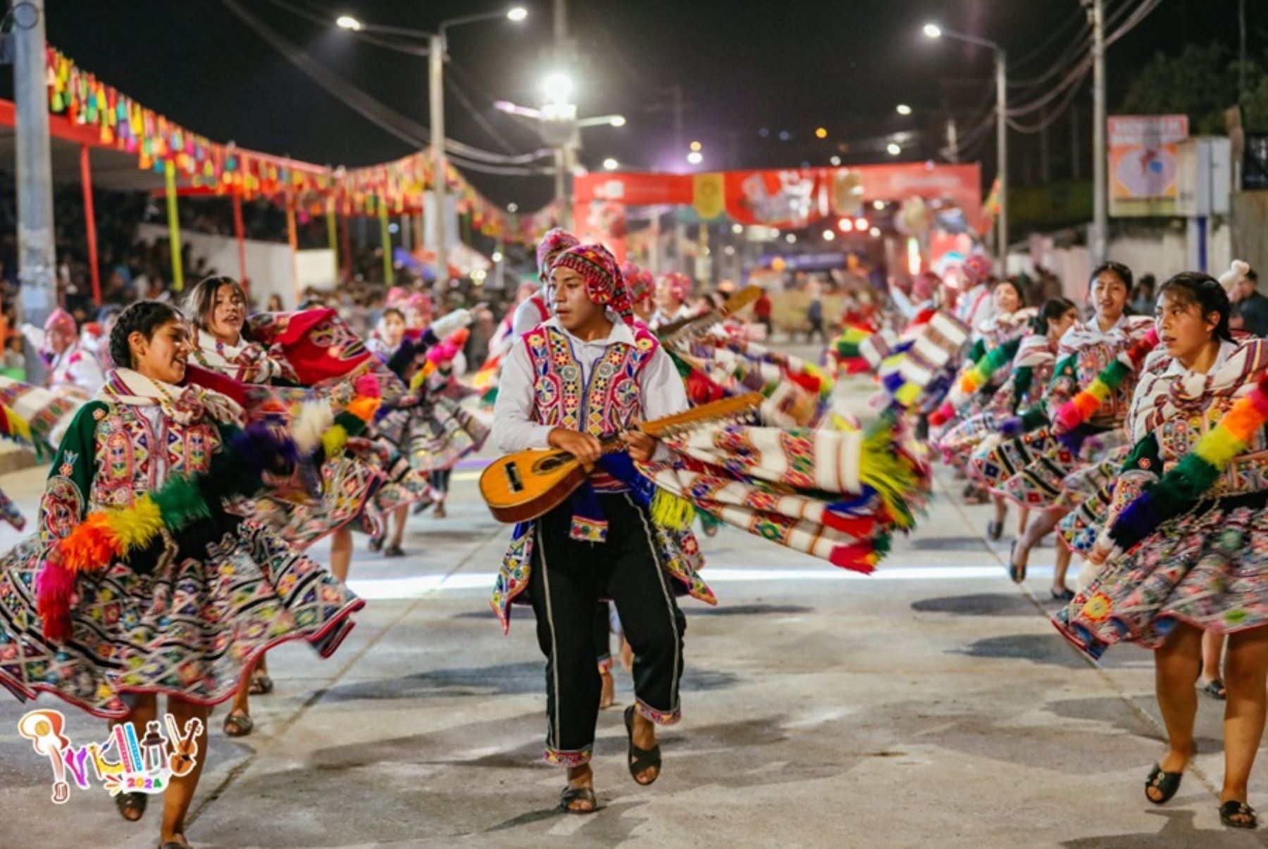 En medio de una gran fiesta se celebró en la ciudad de Andahuaylas el esperado regreso del “Encuentro del Carnaval Originario del Perú-Pukllay 2024”, edición bicentenario.