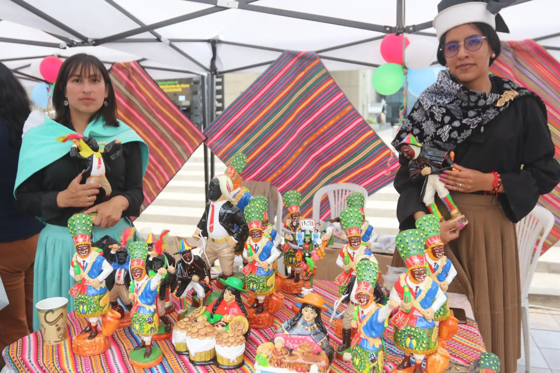 Presentación de productos artesanales durante el lanzamiento de la Semana Santa 2024 de la región Junín en la sede del Ministerio de Cultura en San Borja. FOTO: ANDINA/Héctor Vinces