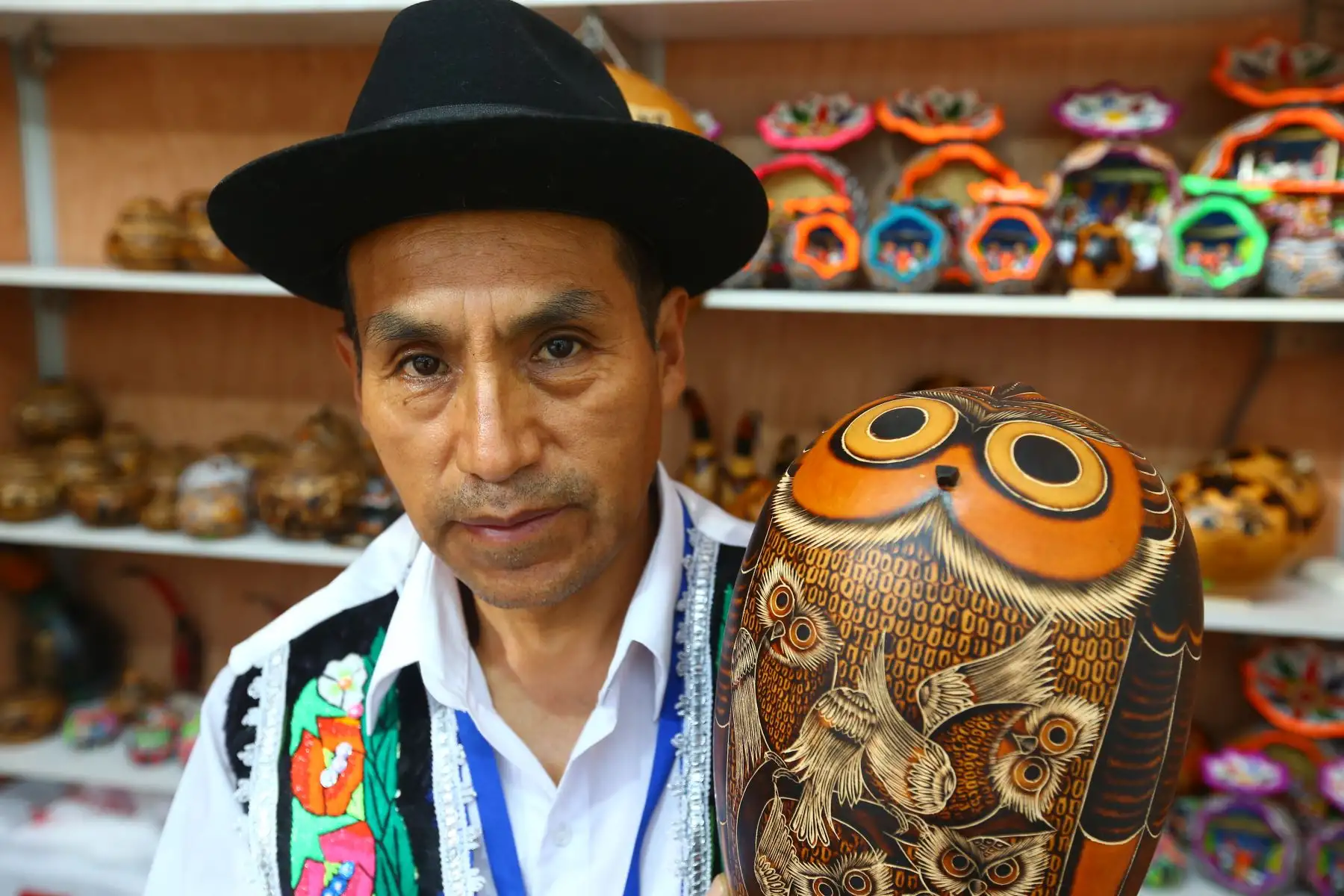 Pedro Veli Alfaro es uno de los 19 artesanos de trayectoria que participa en la Feria “Amautas de la Artesanía Peruana”, inaugurada hoy martes 19 de marzo en San Borja. Foto: ANDINA/Eddy Ramos