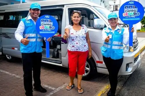 Durante las inspecciones se verificó que las unidades cumplan con todos los requisitos para garantizar un traslado seguro y formal de los estudiantes. Foto: ANDINA/Difusión