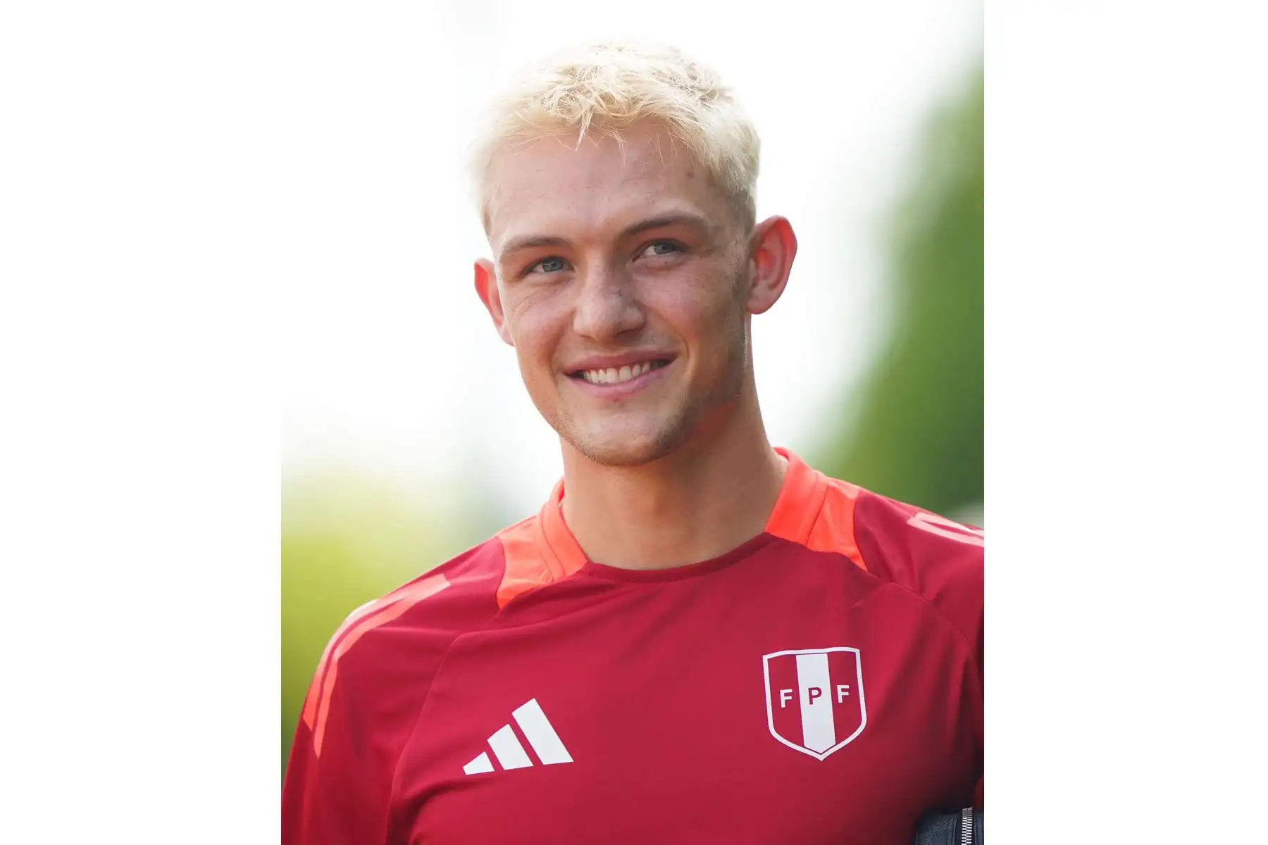 Oliver Sonne, jugador convocado por el técnico Jorge Fossati para la Selección Peruana de Fútbol, entrena junto con sus compañeros en la Videna de San Luis con miras a los partidos amistosos contra las selecciones de Nicaragua y República Dominicana. Foto: FPF