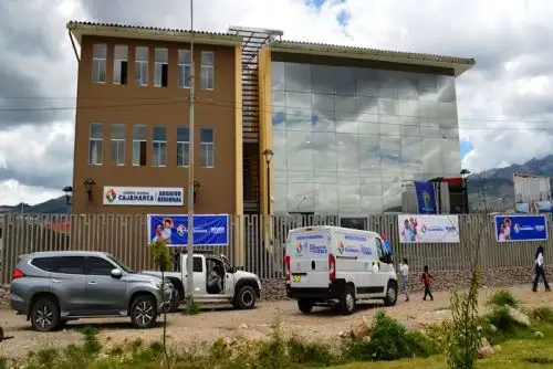 La construcción del archivo regional de Cajamarca culminó antes del plazo establecido de 360 días. Los trabajos se iniciaron en abril del 2023 y concluyeron en enero del 2024.