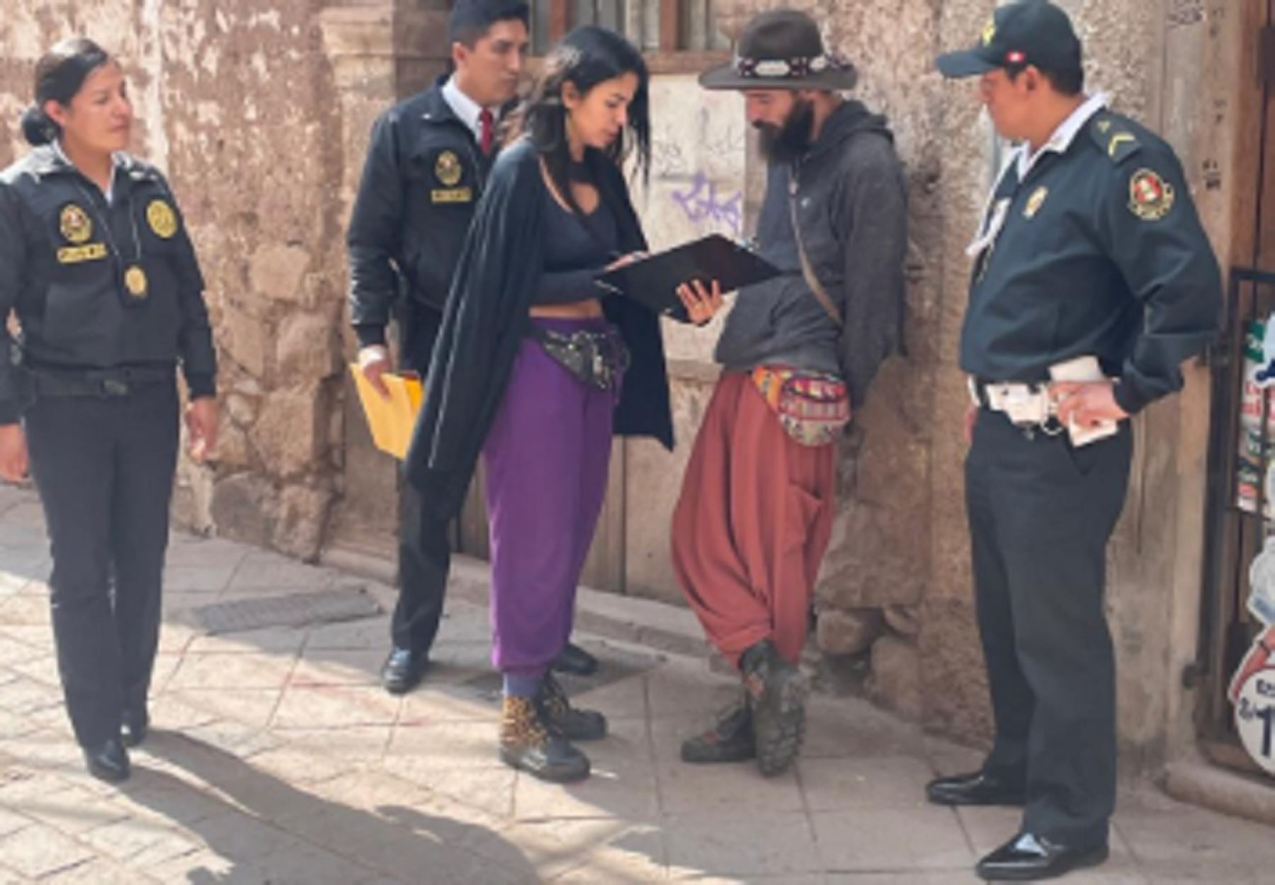 Agentes de la Región Policial Cusco encontraron sanos y salvos a dos turistas extranjeros reportados extraviados desde el 11 de marzo, tras visitar la montaña Pachatusan, ubicada en el distrito de San Salvador, en la provincia cusqueña de Calca.