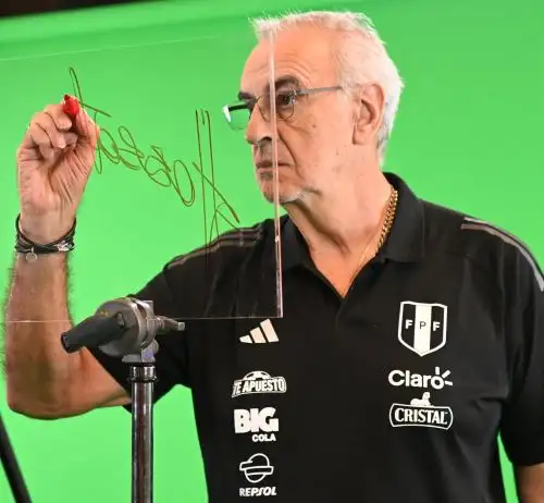 Jorge Fossati tiene su primera prueba de fuego con la selección peruana