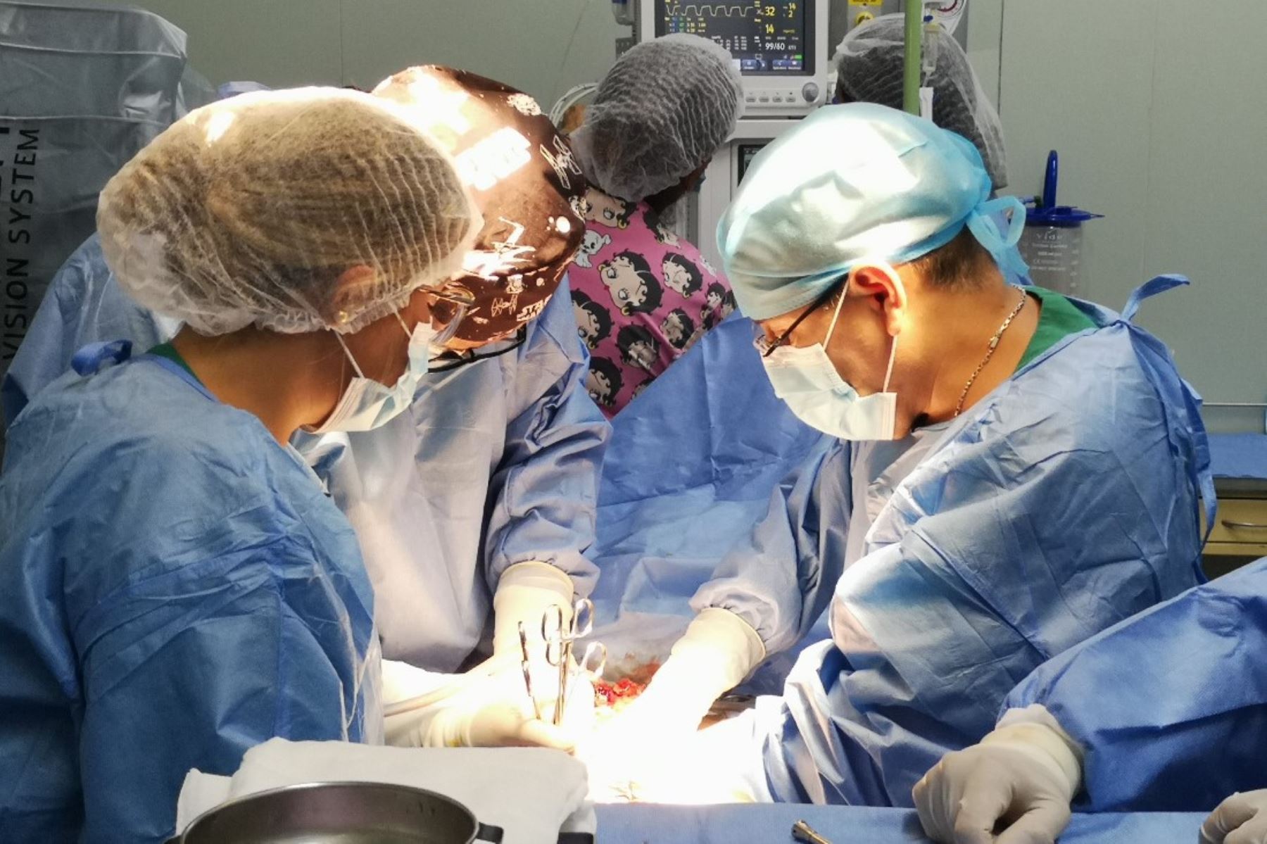 INSN: médicos extirpan tumor gigante de ovario a niña de 11 años. Foto: ANDINA/Difusión.