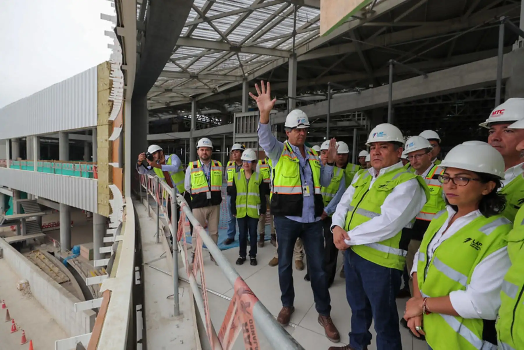 El presidente del Consejo de Ministros, constató los avances en las obras de la nueva infraestructura del Aeropuerto Internacional Jorge Chávez.Foto: PCM