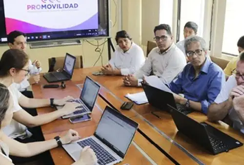 El Ministerio de Transportes y Comunicaciones (MTC), a través del Programa Nacional de Transporte Urbano Sostenible (Promovilidad), y la Municipalidad Provincial de Piura potencian su trabajo articulado con la finalidad de mejorar el transporte urbano en la ciudad. Para ello, coordinan acciones para formular un proyecto de Corredor Troncal, parecido al Metropolitano de Lima, que cruzará Piura de oeste a este y viceversa.