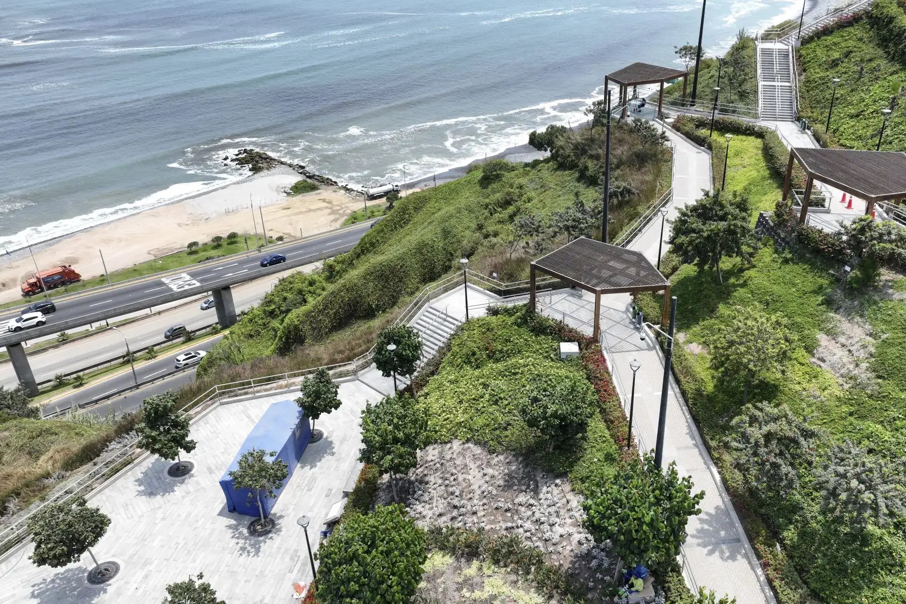 Con 30,400 m2 de área, la concepción del parque se inició en la campaña política del alcalde Luis Molina en el 2019, como un lugar para promover la contemplación de la naturaleza a través de la diversidad de la vegetación y como parte de la celebración de los 200 años de Independencia del Perú. Foto: ANDINA/Jhonel Rodríguez Robles