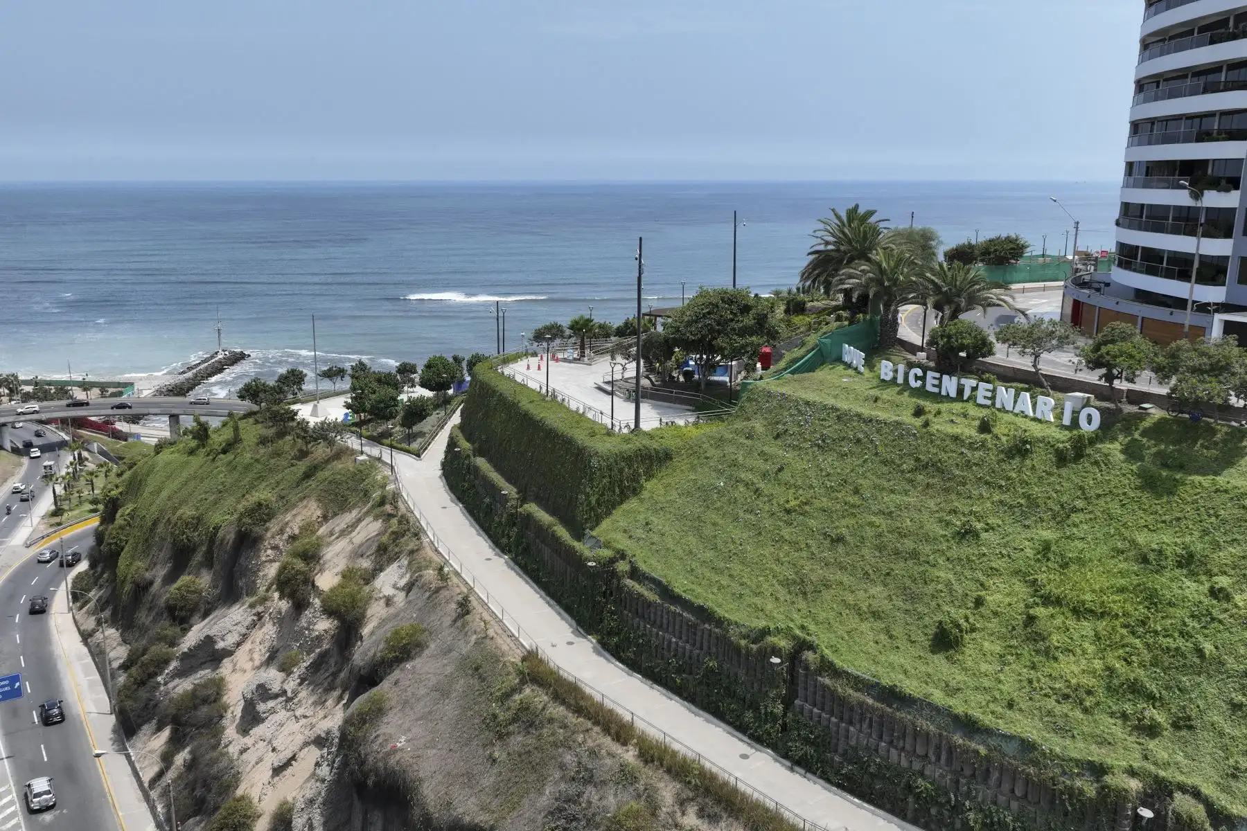 Fue construido sobre el Malecón de la Reserva y Quebrada de Armendáriz, con espectacular mirada hacia el Océano Pacifico. Foto: ANDINA/Jhonel Rodríguez Robles