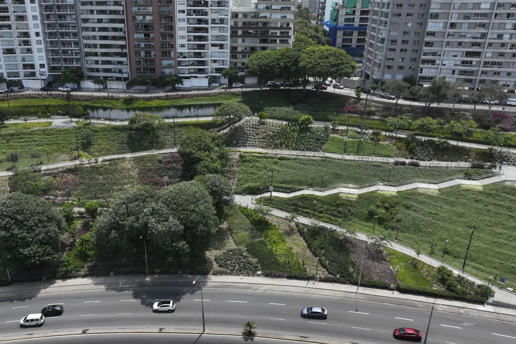 Fue construido sobre el Malecón de la Reserva y Quebrada de Armendáriz, con espectacular mirada hacia el Océano Pacifico. Foto: ANDINA/Jhonel Rodríguez Robles