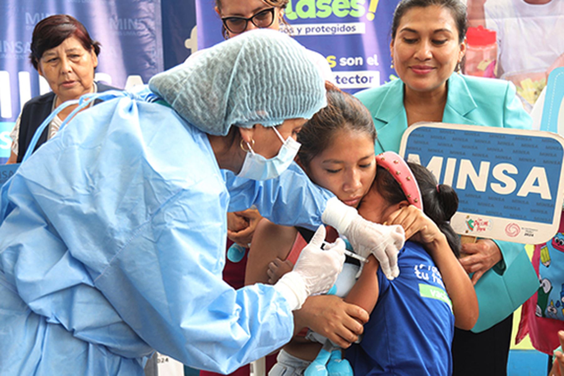 Minsa y Minedu culminan jornada de actualización de vacunas en instituciones educativas. Foto: ANDINA/Difusión