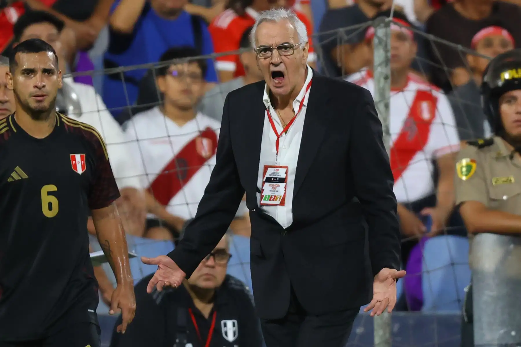 La selección peruana inicia hoy una nueva era al mando de Jorge Fossati y se enfrenta a Nicaragua en partido amistoso en el estadio Alejandro Villanueva de La Victoria.
Foto: ANDINA/Carlos Lezama Villantoy