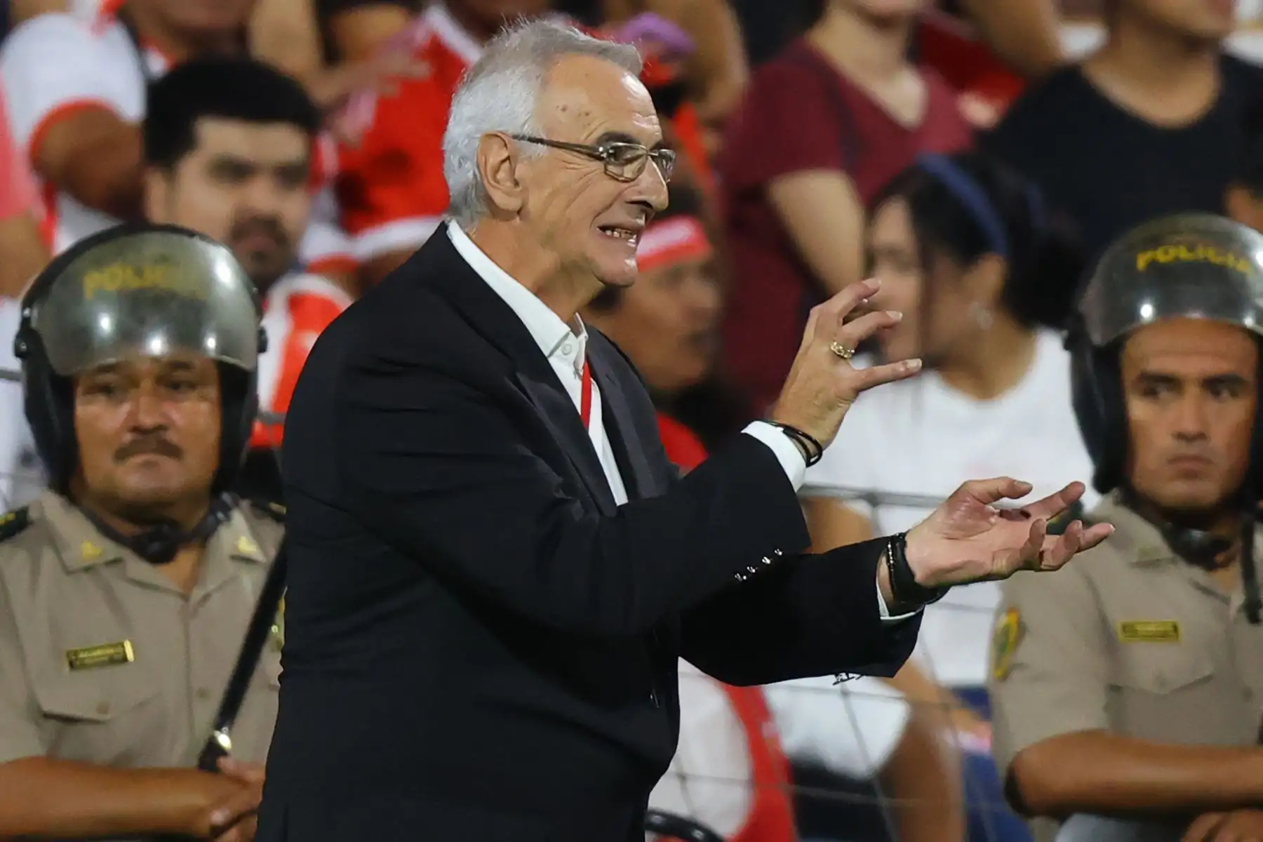 La selección peruana inicia hoy una nueva era al mando de Jorge Fossati y se enfrenta a Nicaragua en partido amistoso en el estadio Alejandro Villanueva de La Victoria.
Foto: ANDINA/Carlos Lezama Villantoy