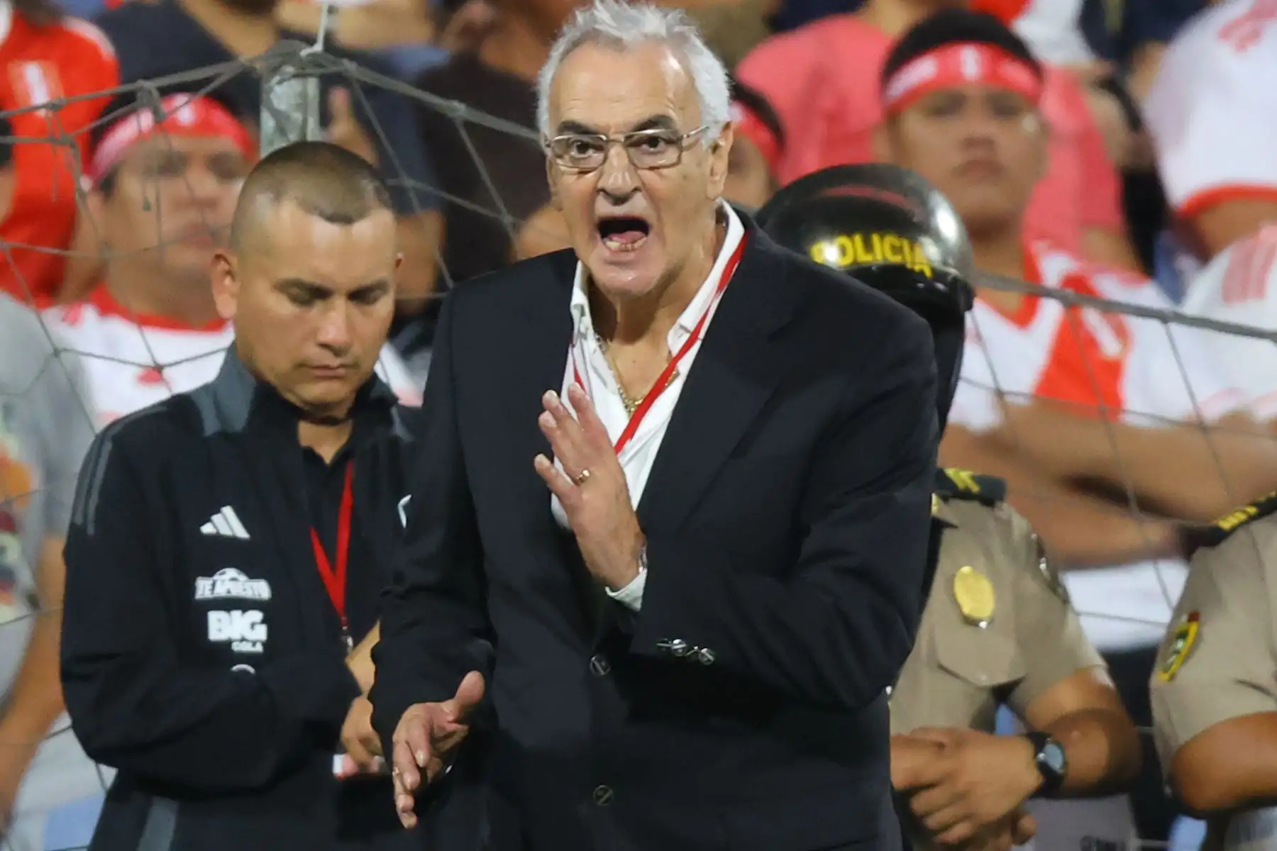 La selección peruana inicia hoy una nueva era al mando de Jorge Fossati y se enfrenta a Nicaragua en partido amistoso en el estadio Alejandro Villanueva de La Victoria.
Foto: ANDINA/Carlos Lezama Villantoy
