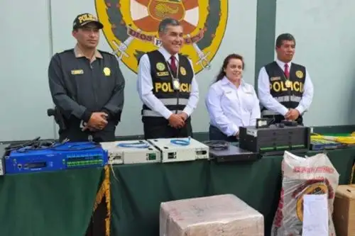 El Ministerio de Transportes y Comunicaciones (MTC), a través del Programa Nacional de Telecomunicaciones (Pronatel), acompañó el operativo desplegado por la Policía Nacional y la Fiscalía Especializada de Crimen Organizado del Cusco para identificar a los inescrupulosos que instalaban conexiones clandestinas en nodos de la Red Dorsal Nacional de Fibra Óptica