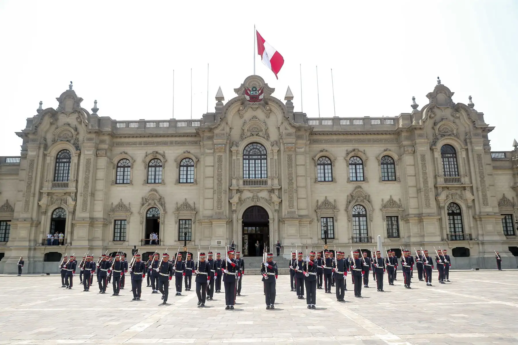 Tradicional cambio de guardia en Palacio de Gobierno. Foto: Presidencia