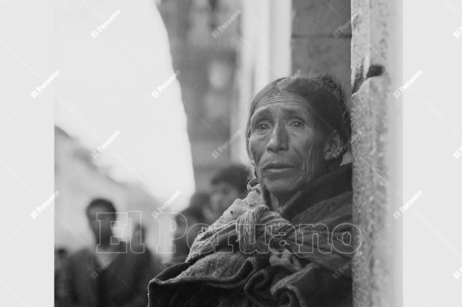 Cusco - 20 marzo 1978 / La tradicional procesión del Señor de los Temblores de Lunes Santo marca el día central de la Semana Santa en Cusco. La fe movilizó a miles de cusqueños de toda condición social que acompañaron la sagrada imagen de su Patrón Jurado. Foto: Archivo Histórico de El Peruano / Humberto Romaní