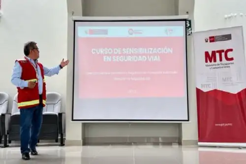 El MTC continuará visitando las municipalidades provinciales en todo el país y capacitando a los operadores del servicio de transporte público de personas.