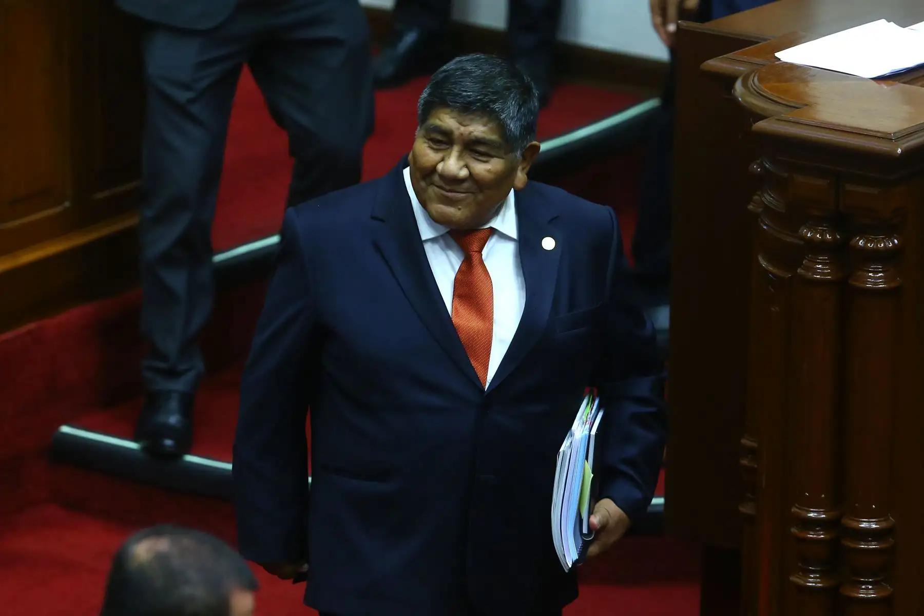 El ministro de Energía y Minas, Rómulo Mucho, se presenta ante el Pleno del Congreso que hoy sesiona para abordar su interpelación. Foto: ANDINA/Eddy Ramos