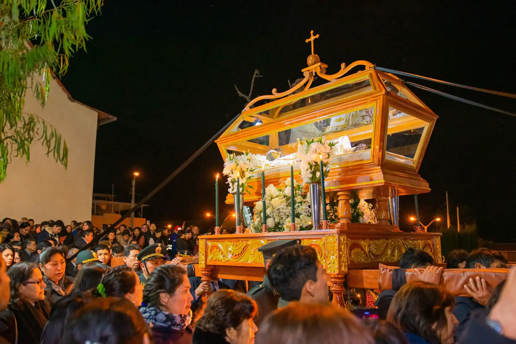 La celebración de la Semana Santa en Omate es una experiencia única. La tradición cultural de esta fiesta religiosa forma parte de la identidad colectiva regional de este distrito ubicado en la provincia de General Sánchez Cerro, en la sierra de la región Moquegua.
Foto: ANDINA/Difusión