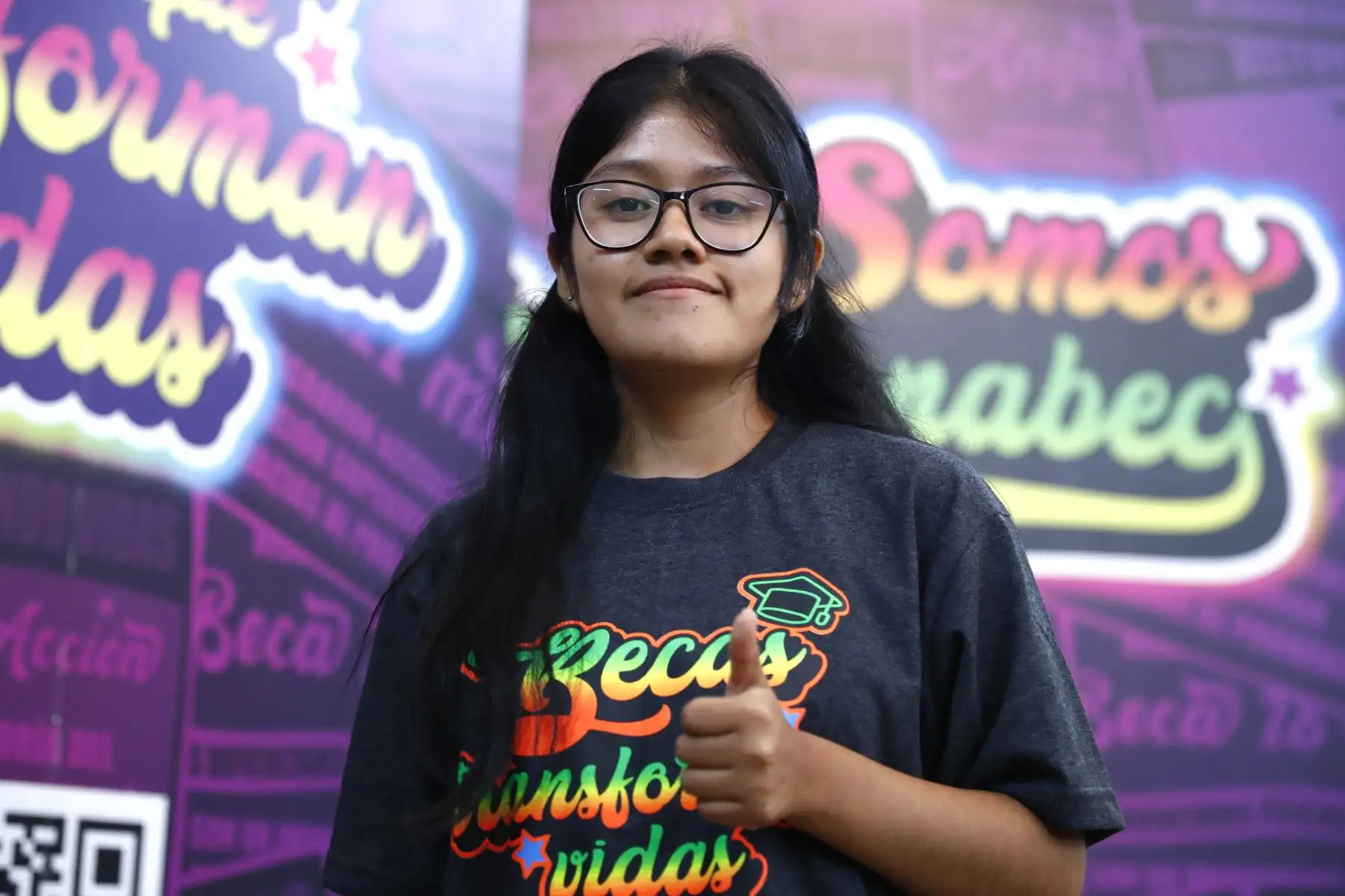 Maricielo Ingrid Peralta Antialon, de 18 años de edad, es una de los 4 mil jóvenes peruanos que fueron seleccionados ganadores del primer concurso del programa Beca 18 - 2024. Ella alcanzó la beca como segundo puesto a nivel general en la modalidad ordinaria, y ahora podrá estudiar la carrera de Medicina Humana en la UNMSM. Foto: ANDINA/Daniel Bracamonte