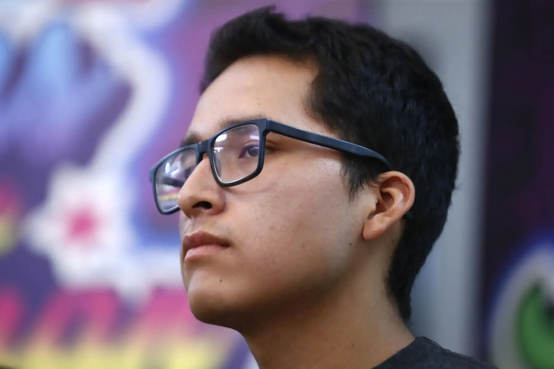 Bryan Zúñiga Castañeda, de 19 años de edad, es uno de los 4 mil jóvenes peruanos que fueron seleccionados ganadores del primer concurso del programa Beca 18 - 2024. Él alcanzó la beca como primer puesto a nivel general en la modalidad ordinaria, y ahora podrá estudiar la carrera de Medicina Humana en la UNMSM. Foto: ANDINA/Daniel Bracamonte
