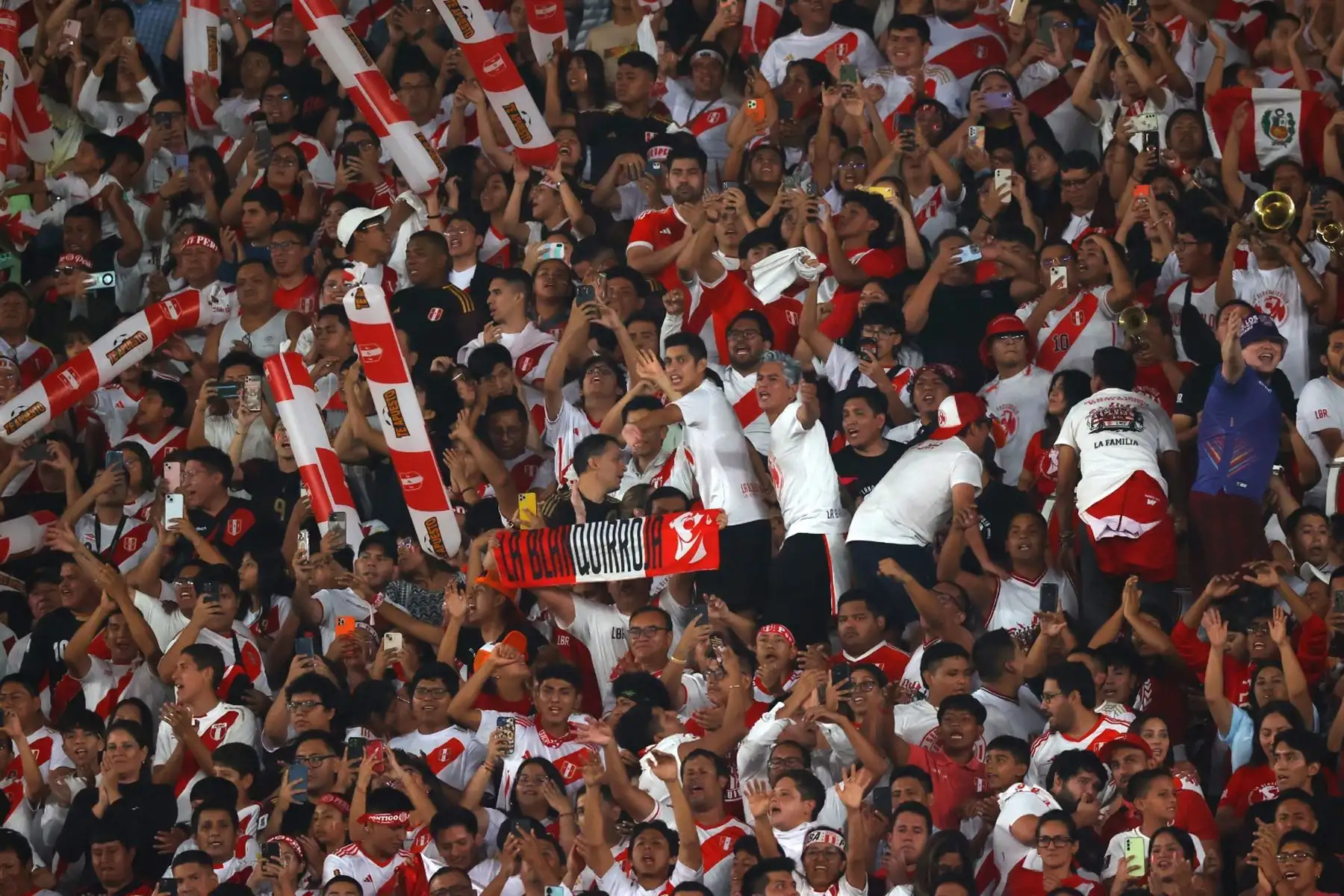 La selección peruana juega ante su similar de República Dominicana   en partido amistoso en el estadio Monumental, en el distrito de Ate.
Foto: ANDINA/Carlos Lezama Villantoy